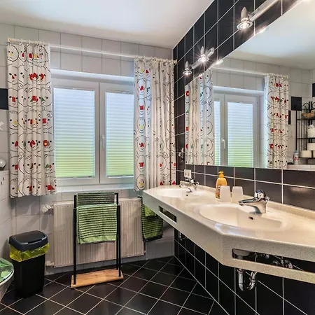 Haus Ursula בית הארחה