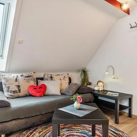 Haus Ursula 3* אטנהיים